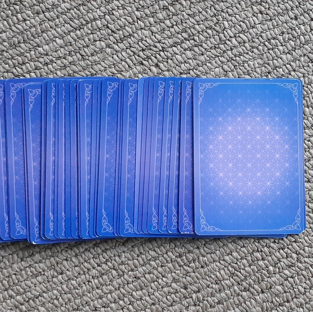 Oracle of the Hidden Worlds A 44-Card Deck - Picture 4 of 7